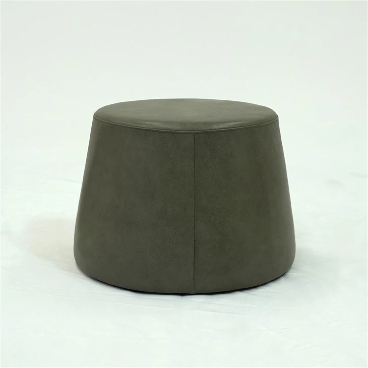 Пуфик з м'якої шкіри